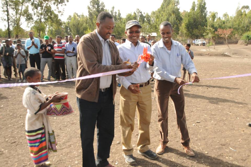 አመልድ ለህብረተሰቡ የገነባቸውን ንፁህ የመጠጥ ውሃ ተቋማት አስመረቀ